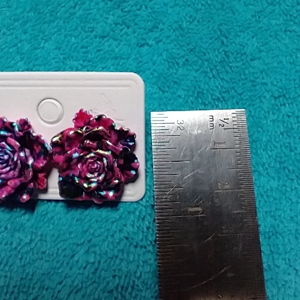 Post pierced flower floral earrings multicolor colorful rose roses - Picture 3 of 3